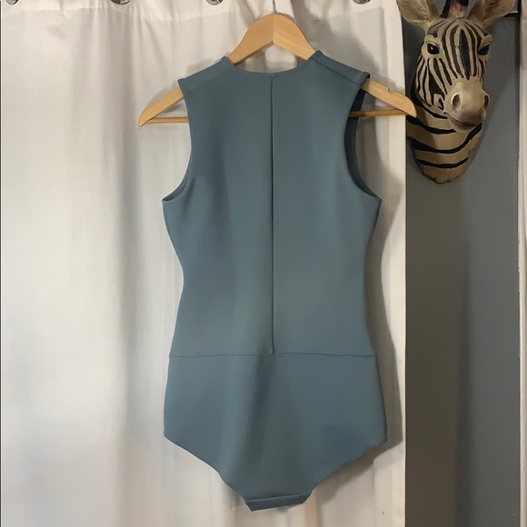 NWOT 🦈 Babaton Luxe Bodysuit - Picture 4 of 7